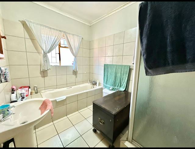7 BEDROOM HOUSE FOR SALE IN BENDOR